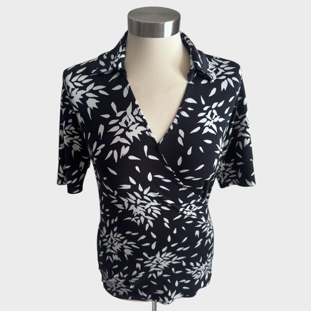 Merona Womens Medium Pullover Wrap Collared Top Short Sleeve Black White Print - Picture 2 of 8